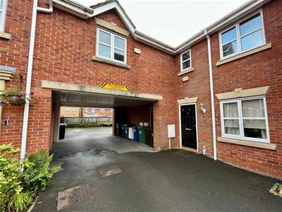 Hutchinson Way, Radcliffe